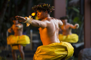 アリイ・ルアウ・レストラン slide 08