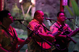 アリイ・ルアウ・レストラン slide 25